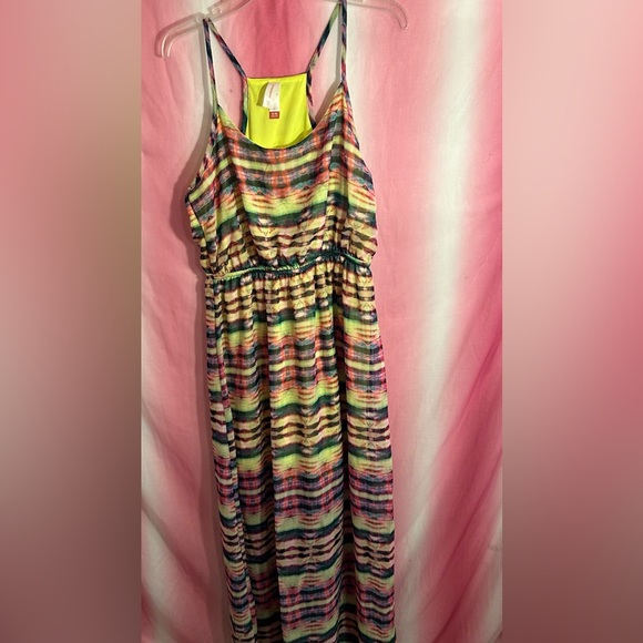 Maxi Dress size XL (15-17) - Picture 2 of 16